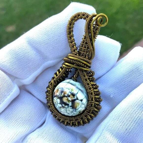 Wired wrapped pendants beautiful selection - Picture 8 of 9